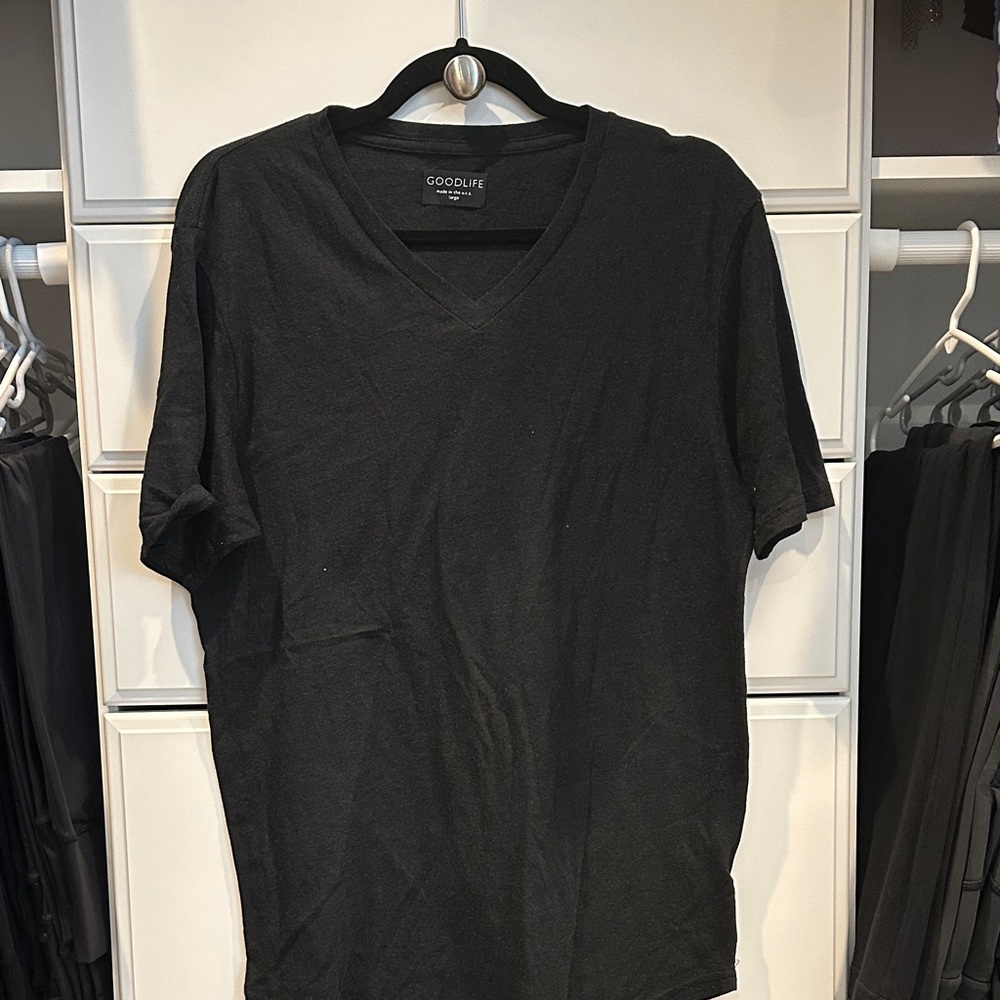 Goodlife Men's Classic Black V-Neck Tee